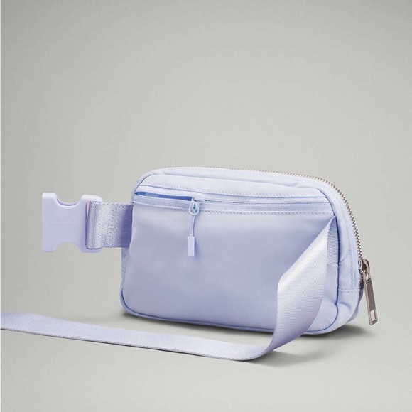 NWT Lululemon Everywhere Belt bag Pastel Blue silver hardware logo 1L size - Picture 3 of 15